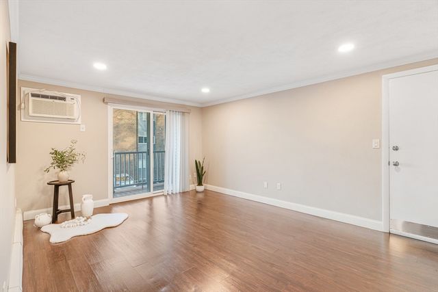 10 Woodcrest 4, Weymouth, MA 02190