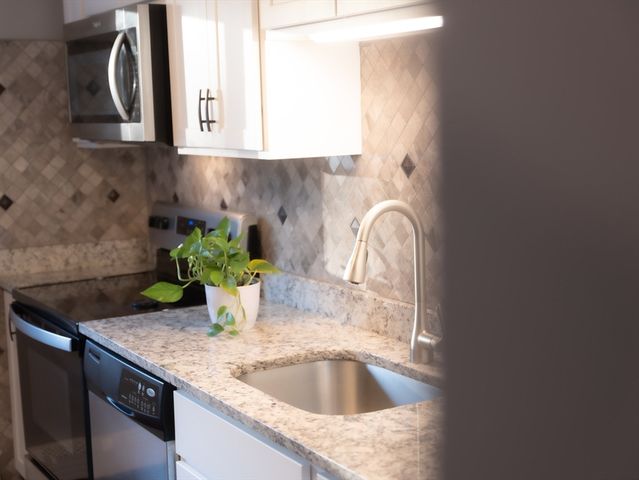 10 Woodcrest 4, Weymouth, MA 02190