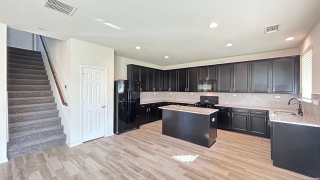 14003 KNOB CRK, San Antonio, TX 78245