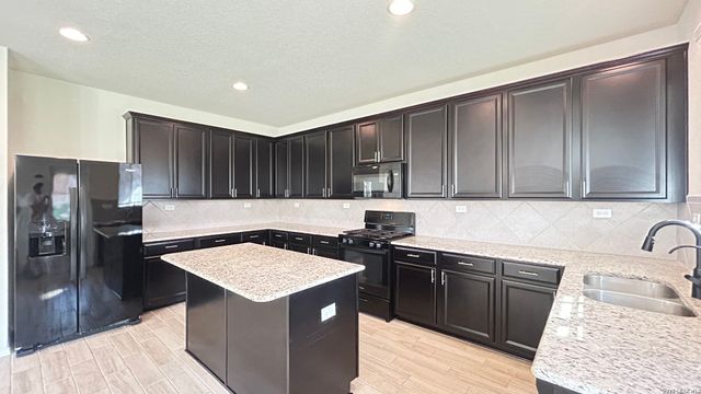 14003 KNOB CRK, San Antonio, TX 78245
