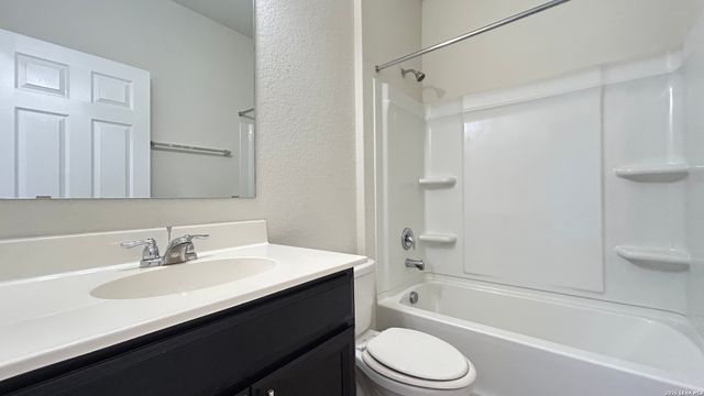 14003 KNOB CRK, San Antonio, TX 78245