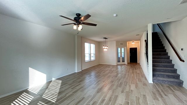 14003 KNOB CRK, San Antonio, TX 78245