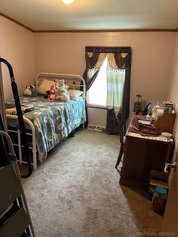 9642 Meadowbrook Street, Algonac, MI 48001