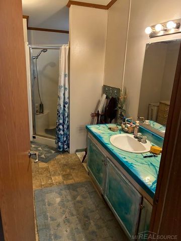 9642 Meadowbrook Street, Algonac, MI 48001