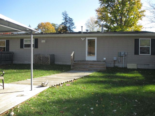 9642 Meadowbrook Street, Algonac, MI 48001