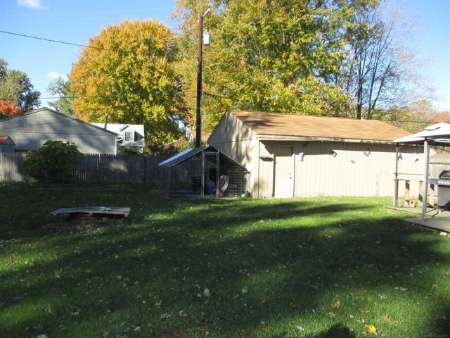 9642 Meadowbrook Street, Algonac, MI 48001
