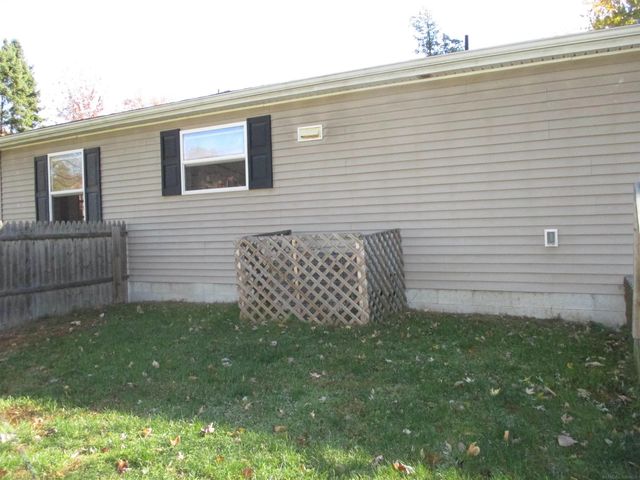 9642 Meadowbrook Street, Algonac, MI 48001