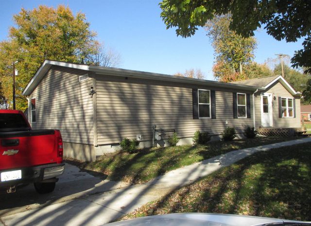 9642 Meadowbrook Street, Algonac, MI 48001