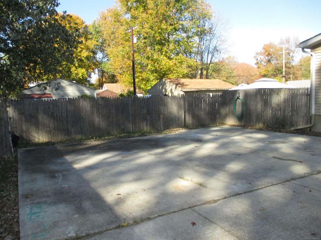 9642 Meadowbrook Street, Algonac, MI 48001