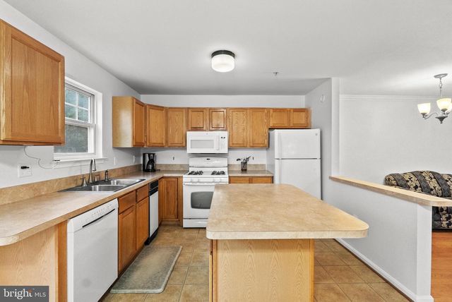 426 BLOSSOM LN, Frederick, MD 21701