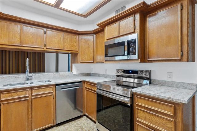 502 Grace LN, Austin, TX 78746