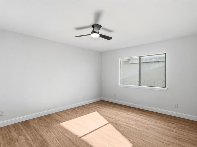 1952 Rambling Ridge Lane, Carrollton, TX 75007