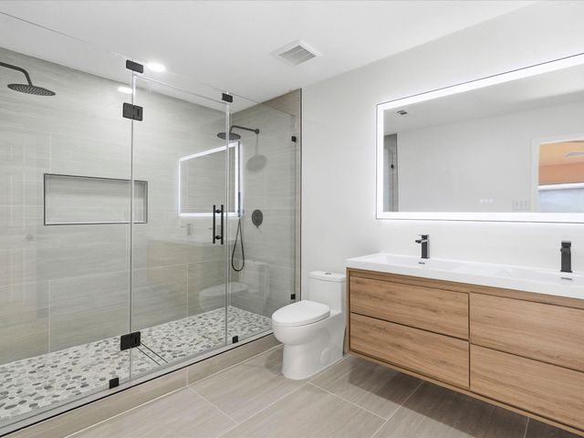1952 Rambling Ridge Lane, Carrollton, TX 75007