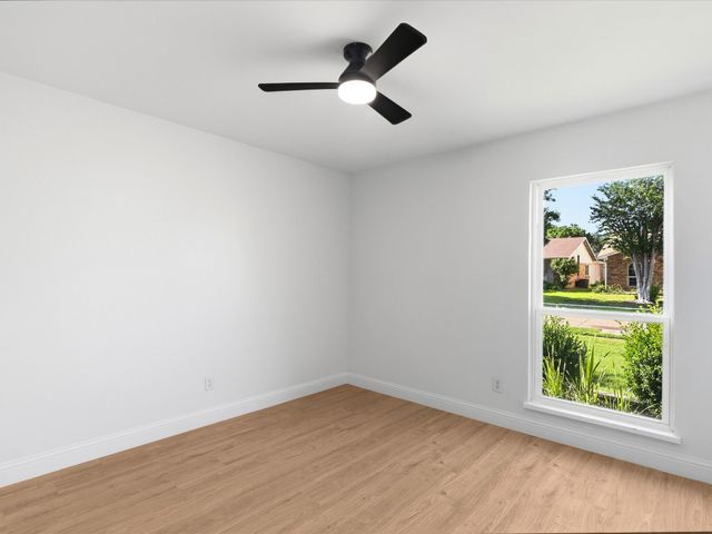 1952 Rambling Ridge Lane, Carrollton, TX 75007