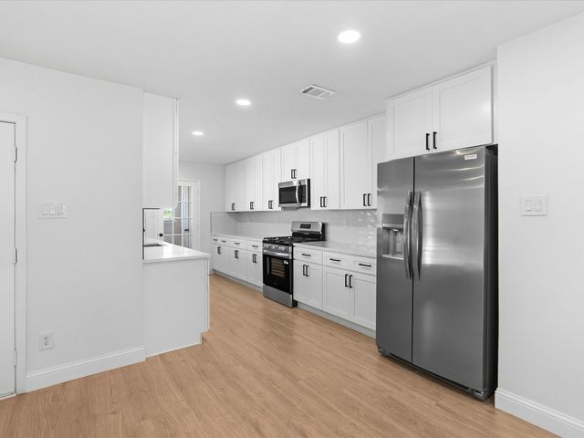 1952 Rambling Ridge Lane, Carrollton, TX 75007