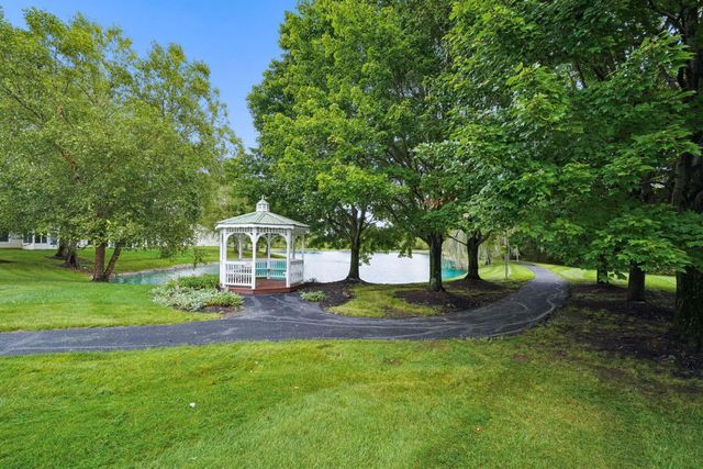 6084 Murphys Pond Road, Canal Winchester, OH 43110