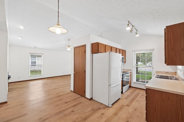 6084 Murphys Pond Road, Canal Winchester, OH 43110