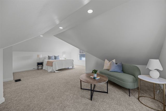 700 Memorial Drive SE, Cedar Rapids, IA 52403