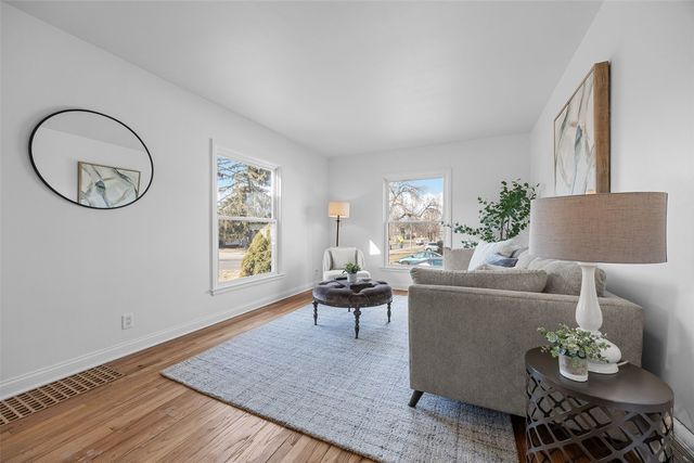 700 Memorial Drive SE, Cedar Rapids, IA 52403