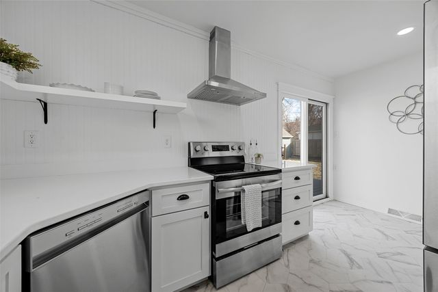 700 Memorial Drive SE, Cedar Rapids, IA 52403