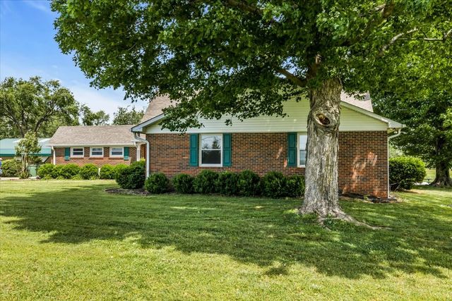 1555 Charles Bell Rd, Clarksville, TN 37040