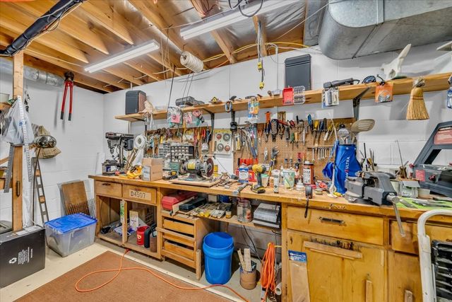 1555 Charles Bell Rd, Clarksville, TN 37040