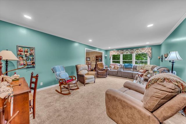 1555 Charles Bell Rd, Clarksville, TN 37040