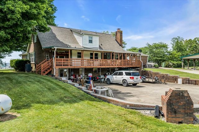 1555 Charles Bell Rd, Clarksville, TN 37040