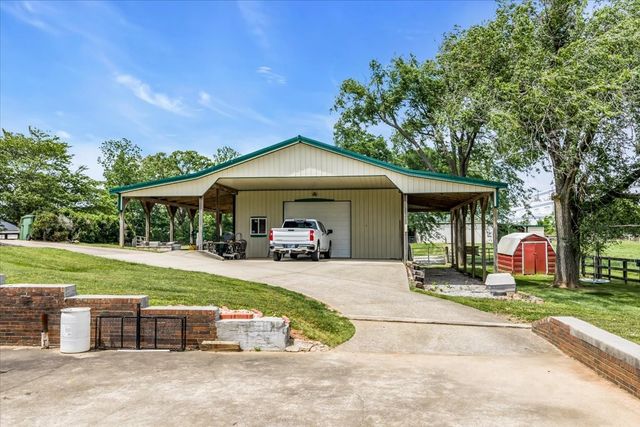1555 Charles Bell Rd, Clarksville, TN 37040