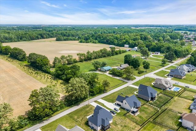 1555 Charles Bell Rd, Clarksville, TN 37040