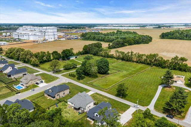 1555 Charles Bell Rd, Clarksville, TN 37040