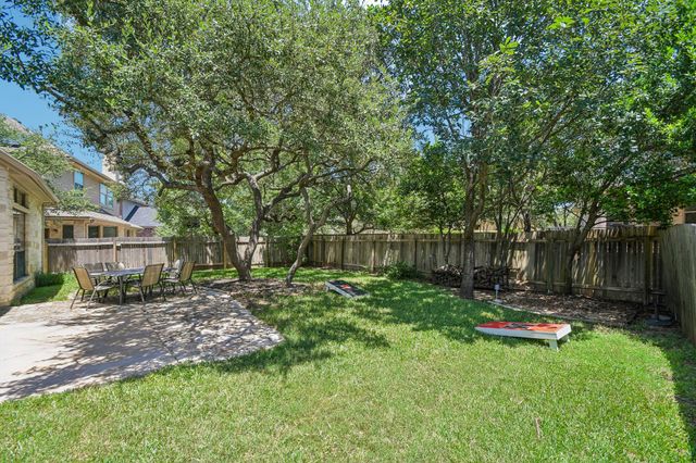 8008 Ladera Verde DR, Austin, TX 78739