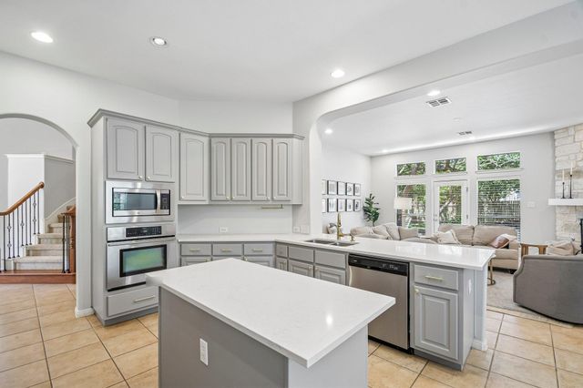8008 Ladera Verde DR, Austin, TX 78739