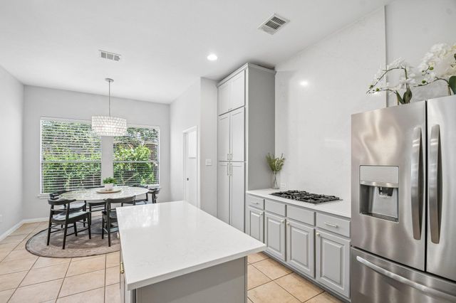 8008 Ladera Verde DR, Austin, TX 78739