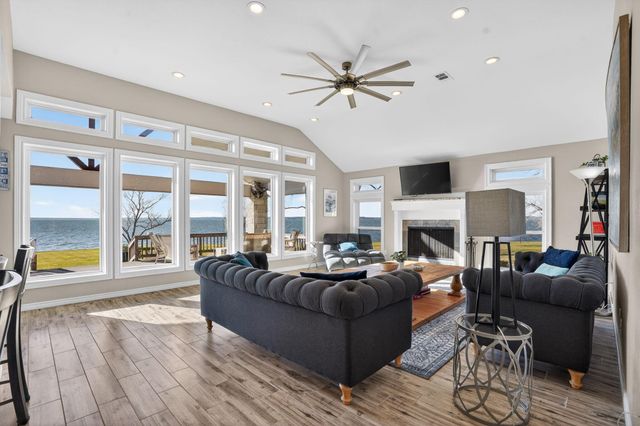 181 Mallard Point, Livingston, TX 77351