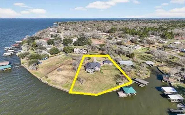 181 Mallard Point, Livingston, TX 77351