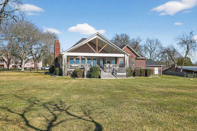 181 Mallard Point, Livingston, TX 77351