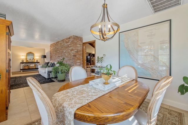 3321 S Stevenson Court, Visalia, CA 93277