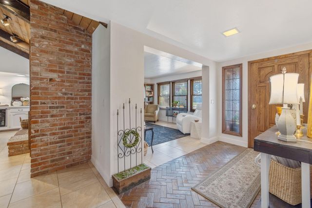 3321 S Stevenson Court, Visalia, CA 93277