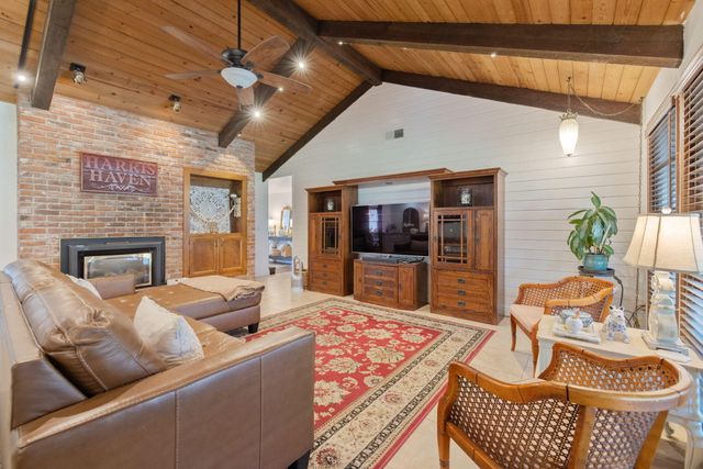 3321 S Stevenson Court, Visalia, CA 93277