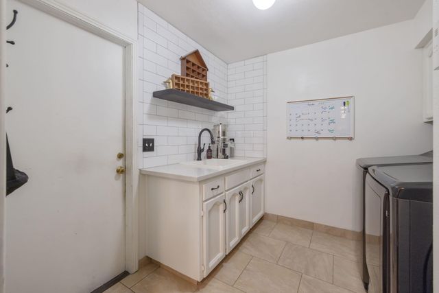 3321 S Stevenson Court, Visalia, CA 93277