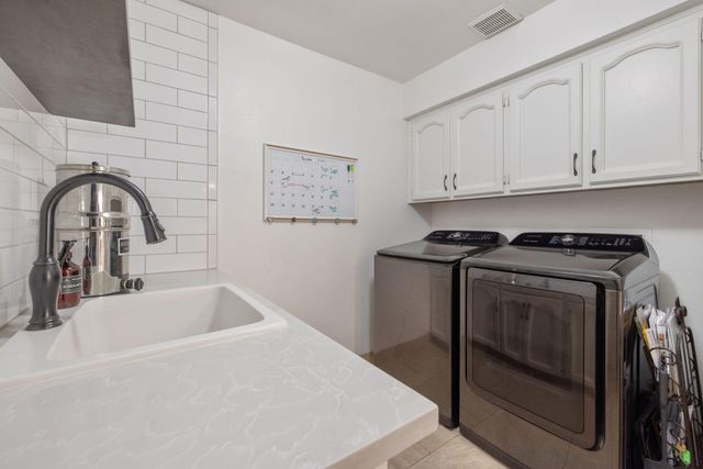 3321 S Stevenson Court, Visalia, CA 93277