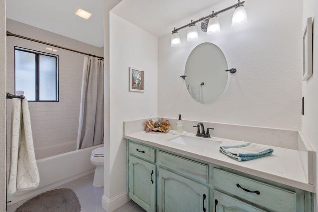 3321 S Stevenson Court, Visalia, CA 93277