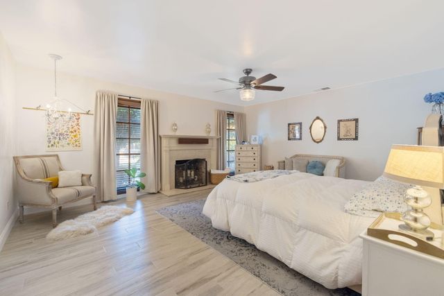 3321 S Stevenson Court, Visalia, CA 93277