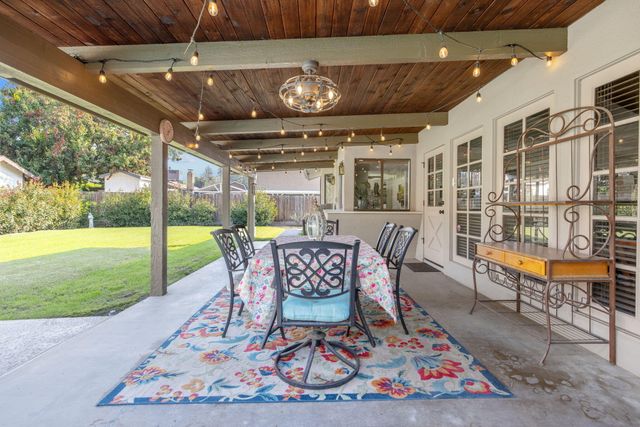 3321 S Stevenson Court, Visalia, CA 93277
