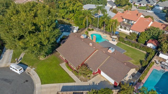 3321 S Stevenson Court, Visalia, CA 93277