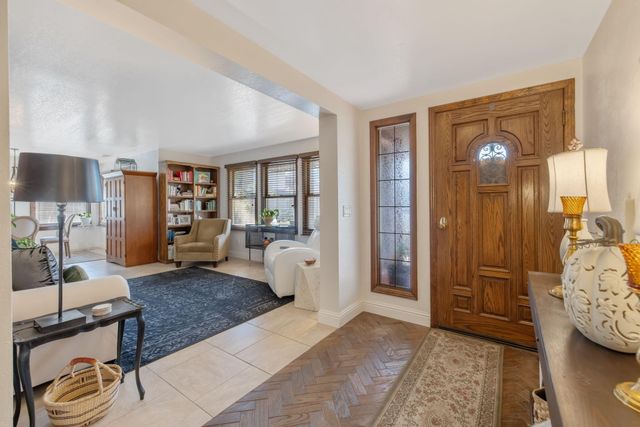 3321 S Stevenson Court, Visalia, CA 93277