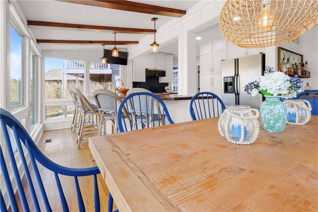 76 R Street, Lee's Summit, MO 64086