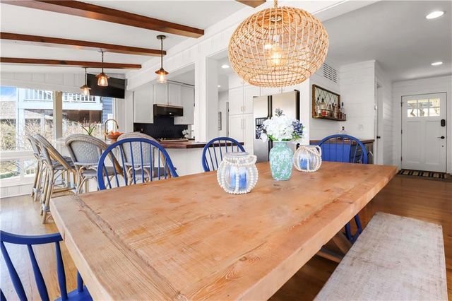 76 R Street, Lee's Summit, MO 64086