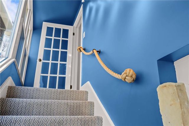 76 R Street, Lee's Summit, MO 64086